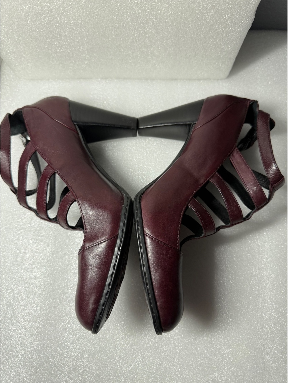 Crown by Børn Burgundy Leather Strappy Heels Pumps Size 9.5 / EU 41 - Picture 4 of 11